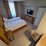 Casa La Fayette Hotel