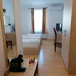 Casa La Fayette Hotel 3*