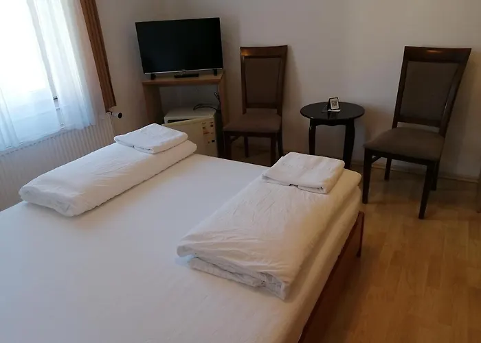 מלון Casa La Fayette 3*